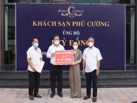 Khách sạn Phú Cường ủng hộ 1 tỷ đồng quỹ phòng, chống dịch Covid-19